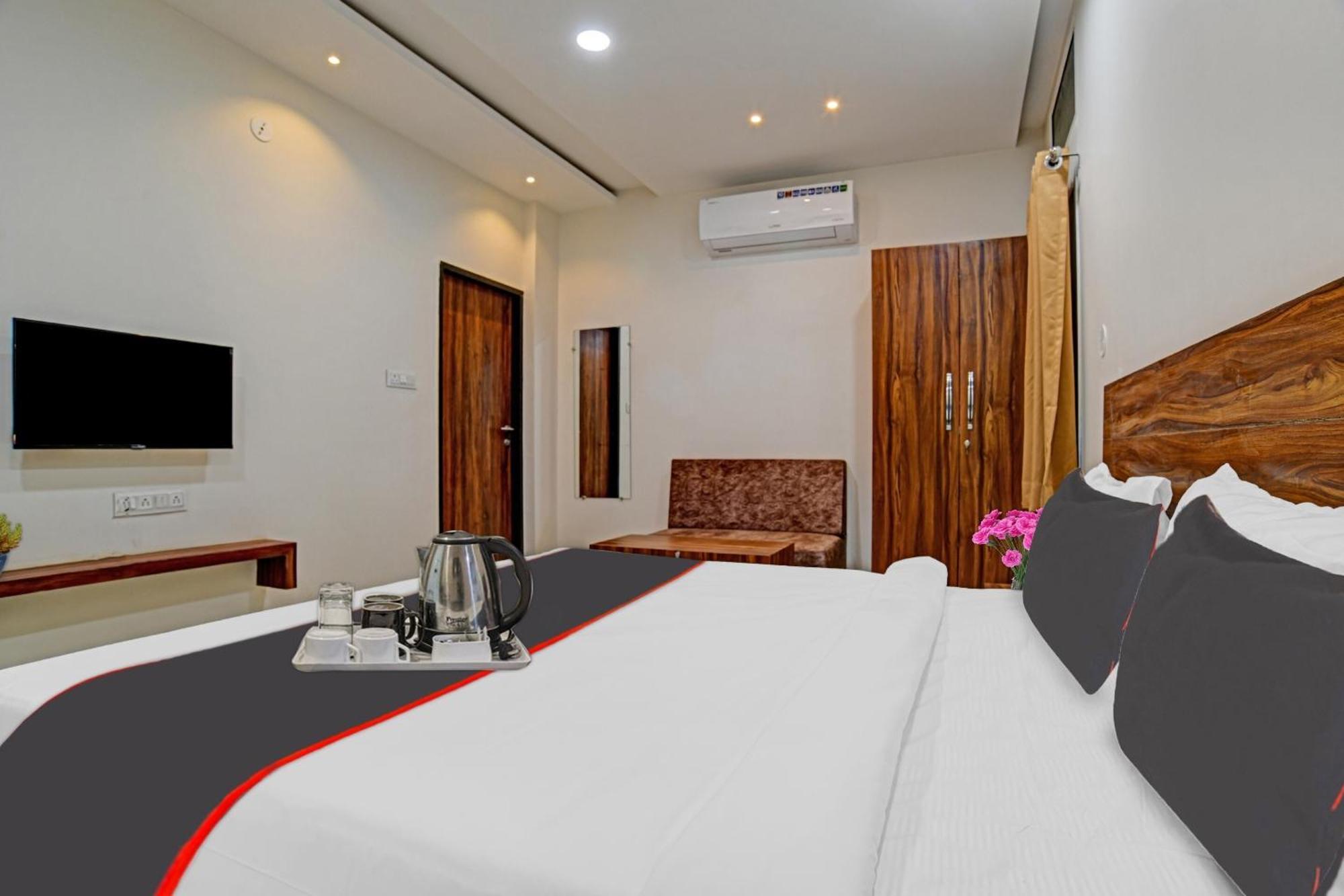 Hotel O Blue Sky Indore Luaran gambar