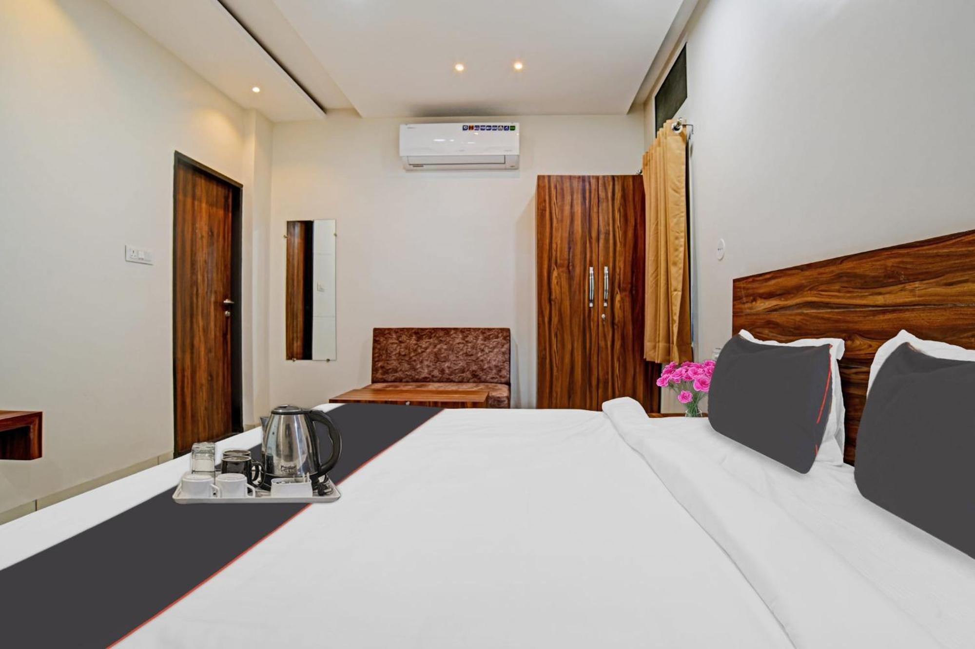 Hotel O Blue Sky Indore Luaran gambar