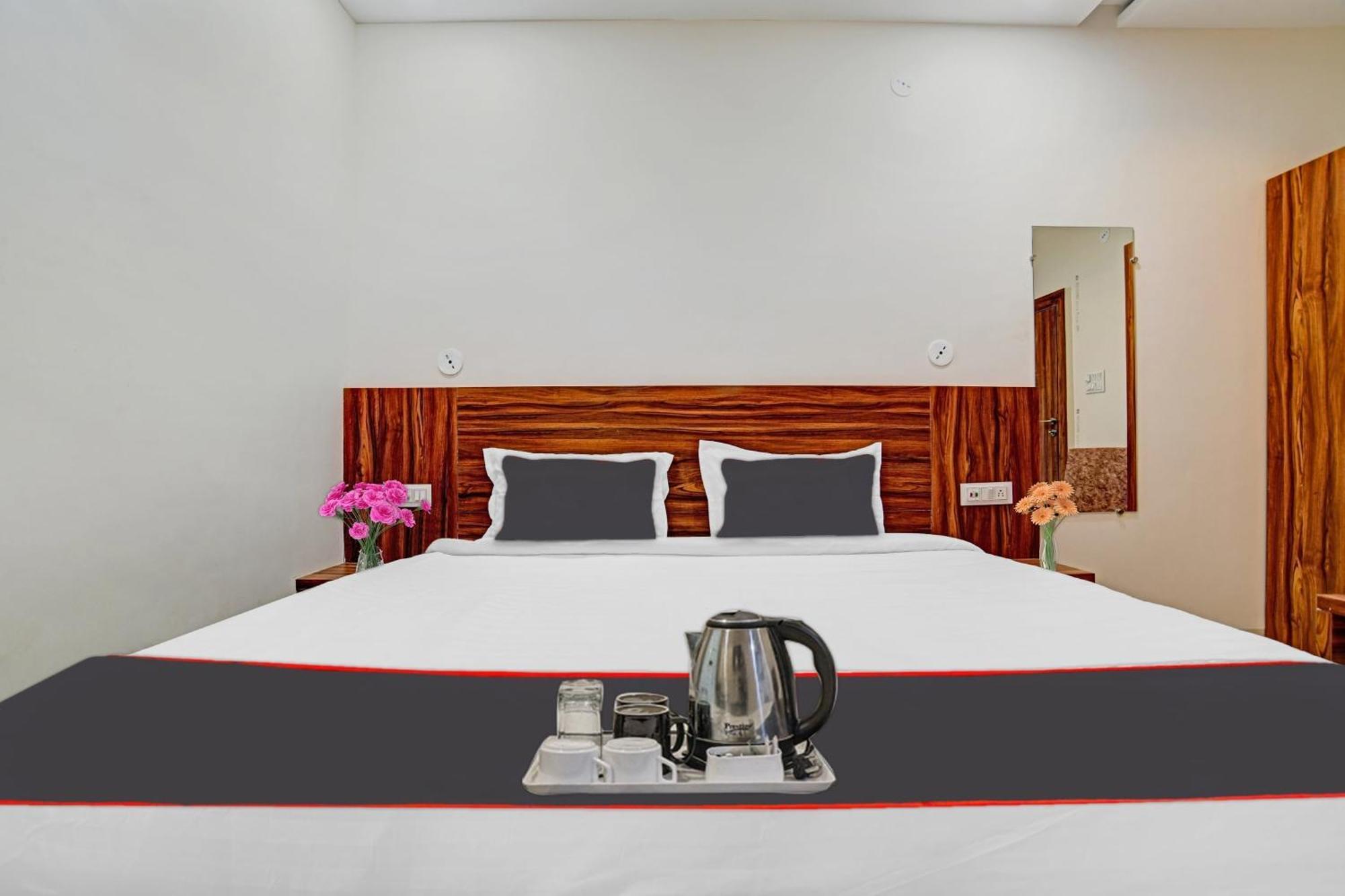 Hotel O Blue Sky Indore Luaran gambar