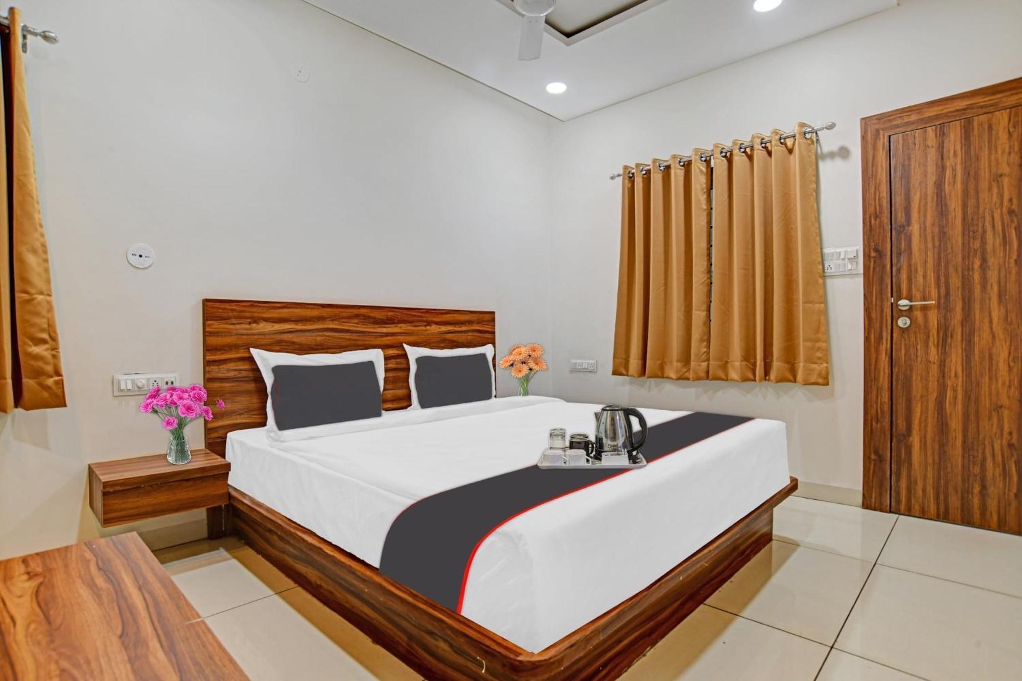 Hotel O Blue Sky Indore Luaran gambar